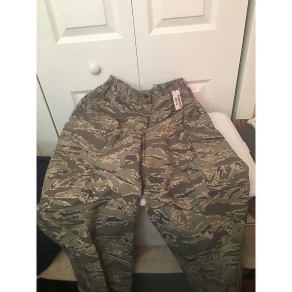 New Women's Air Force Camoflage Pattern Trouser Pants Size 12L‎ NWT - Picture 1 of 8
